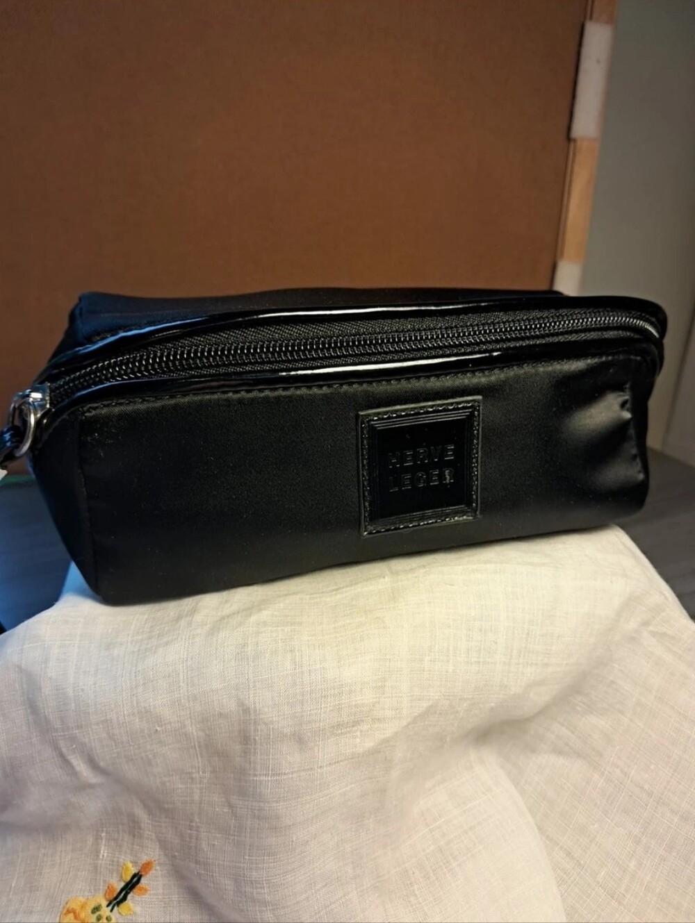 Rare 2000'S HERVE LEGER WOMAN'S WRIST-LET BLACK PURSE OR MAKE UP CASE SOLD AVON